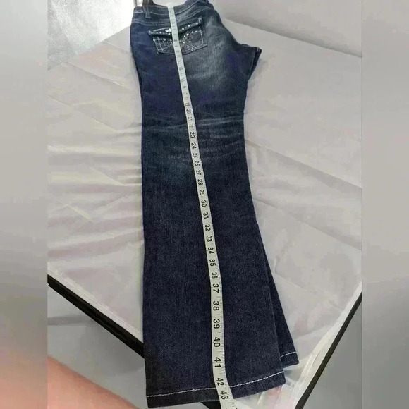 Thrill Women's Size 15 NWT Distressed Stud Back pocket Straight Leg Jeans - Picture 15 of 16